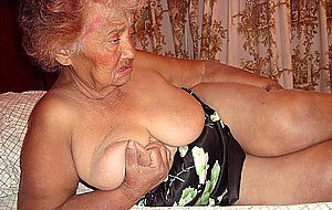 HELLOGRANNY ラテン系グラニーの曲線美を家庭写真で紹介 HD porn SEXTVX