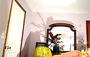 Awesome granny masturbates on the webcam