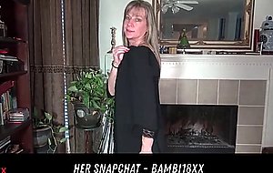 American Milf Strips Off And Plays HER SNAPCHAT BAMBI18XX