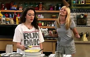 .broke.girls.s01e