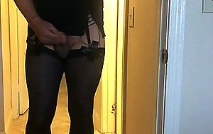 Amateur crossdresing masturbation