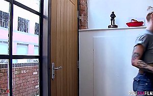 Fixing the Sexy Skinny neighbour