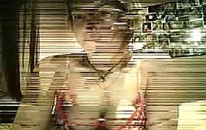 teen avec un bon cul se masturbe a la cam sur msn