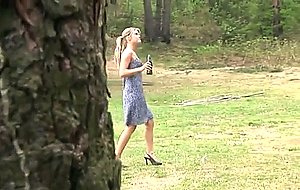 Cute blonde outdoor piss 
