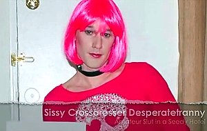Amateur crossdresser plays in a seedy hotel
