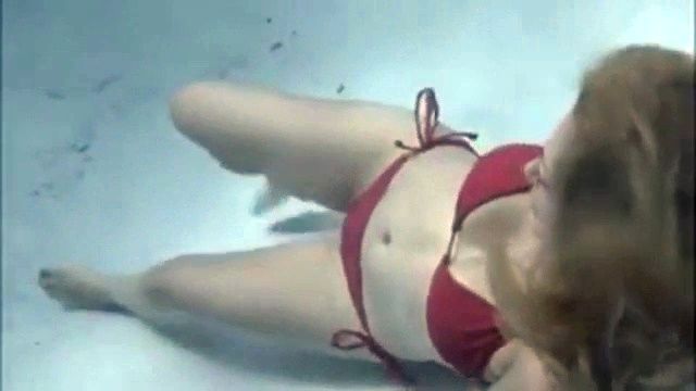 水中での溺死 2 - SEXTVX.COM