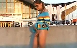 Hot shemale in dress flashes in public