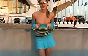 Hot shemale in dress flashes in public