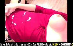 Hot mom!