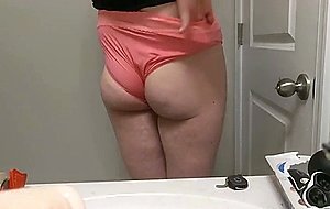 Nice plump booty on teen 