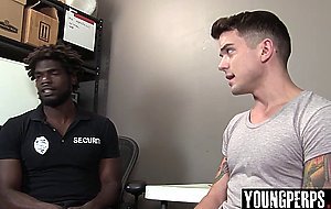 Straight perp compromises and gets fucked by Officer