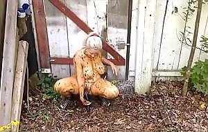 Blonde milf outdoor shit smear and masturbation 