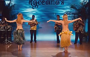 Jennifer aniston full hula dance