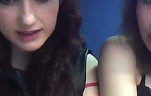 Twoteensflash