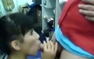 Hot brunette blows her bf%u2019s cock at work