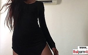 Thai girlfriend loves to suck her boyfriends big cock