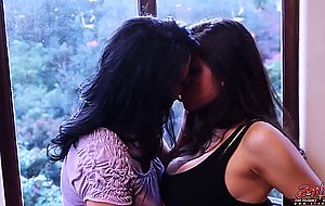 Zoey holloway & yurizan beltran