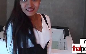 Asian teen gives her boyfriend a sexy footjob hardcore