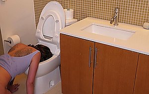 Pissing on sweet woman