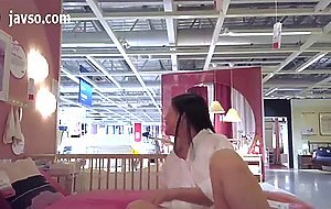 Yi Jia Men Nu Zhu Bo Shang Cheng Lu Chu Zi Mo ,Bu Pa Bei Bie Ren Kan Dao Ma