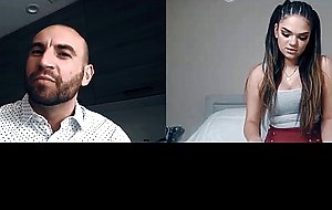 Sexy teen cant controled herself and she masturbate
