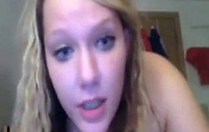 Stuffing pants in her pussy