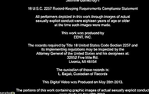 Jasmine seduces her bf