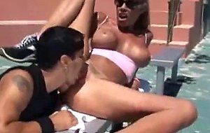 Sexe oral pour superbe mature!