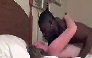 Black dude fucking white milf<->