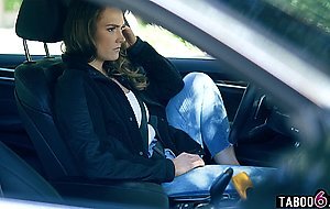 Insemination of MILF Siri Dahl by a dirty doctor with a high success rate