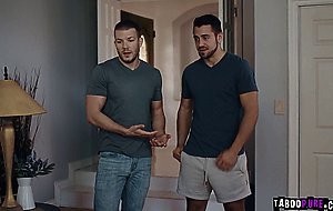 Codey and Dante penetrates Sheenas every hole