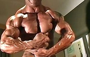 Str8 bodybuilder charles