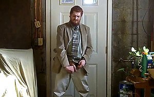 Str8 Israeli daddy jerk off in suit