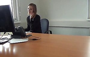 Sex im Buro mit einem osterreichischen Madchen