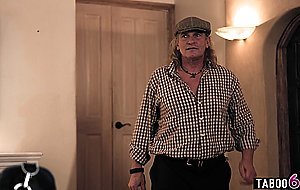 Huge boobs stepmom MILF Linzee Ryder fucked stepson with stepdad in the same room