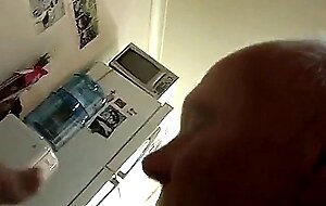 DUKKLE I David get fingers in pussy squirt in his mouth