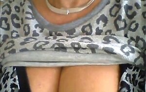 granny abuela tetonaza