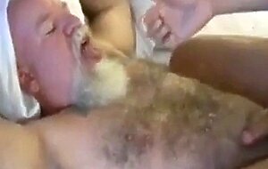 papy jute dans yn cul poilu