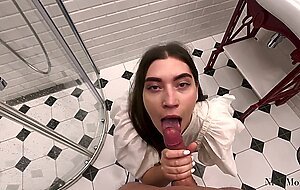 Nick morris, spontaneous bj from elise moon in the hotel toilet