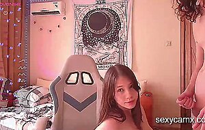 Horny teen takes hard anal and pussy pounding live at sexycamx