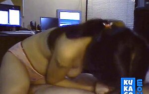Filipina Babe Sucks Like a Machine