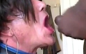 Tranny Lara Swallows Huge Load - Bareback Bukkake