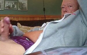 Amateur Norwegian Daddy Handjob