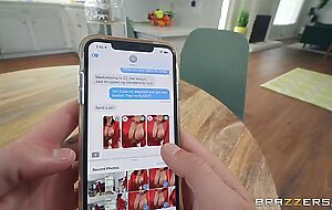Bet you can't touch her boobs!, Tyler Nixon, Alexis Fawx