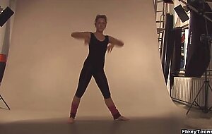 Mashka Pizdaletova has saggy tits but flexible sexy body