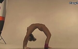 Mashka Pizdaletova has saggy tits but flexible sexy body