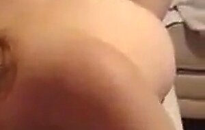 Svensk flickvans pov avsugning & handjob orgasm