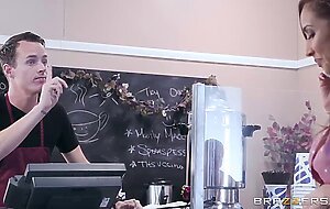 Cafe au milf, Justin Hunt, Isis Love