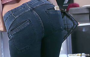 Cafe au milf, Justin Hunt, Isis Love