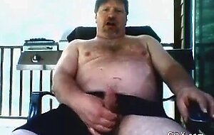 Beefy Daddy Strokes and Shoots